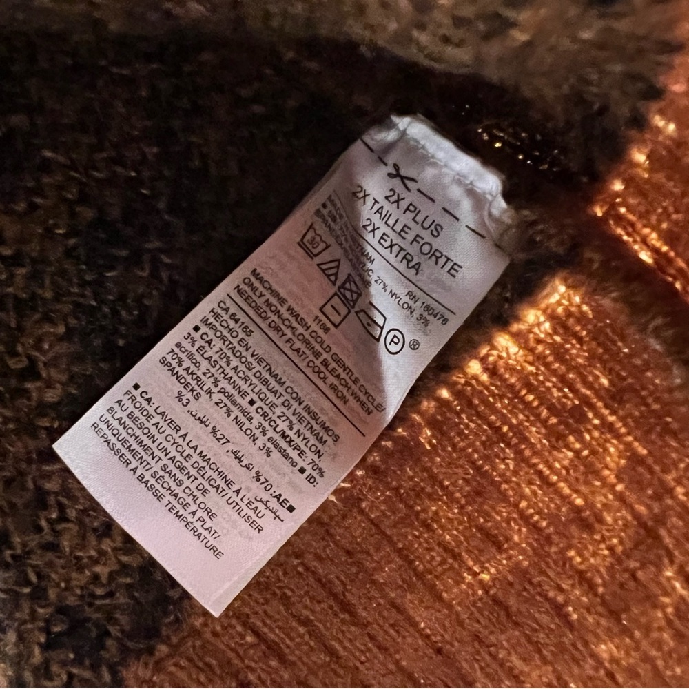 Old Navy Camel and Black Leopard Crewneck Sweater - Picture 4 of 6